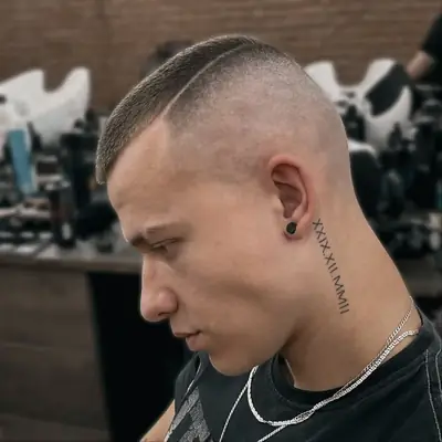 Perfekcyjny fade cut wykonany w Gentlemen Sanok