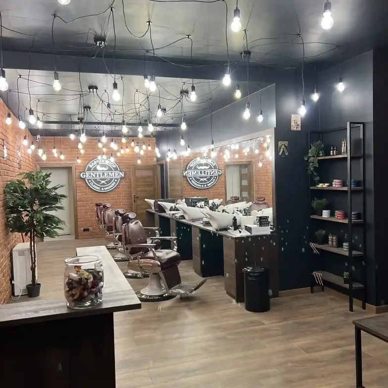 Wnętrze salonu Gentlemen Barber Shop Sanok